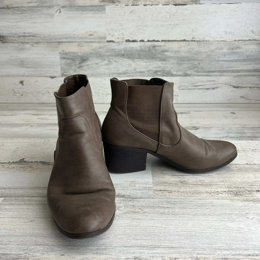 Booties - Picture 3 of 4